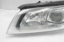 Laden Sie das Bild in den Galerie-Viewer, Frontscheinwerfer Volvo V70 I 31353532 Links Scheinwerfer Headlight SCH6877376916mj