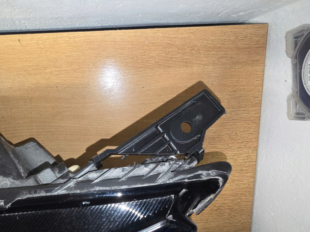 Frontscheinwerfer Dacia Sandero III 260607161R Links Scheinwerfer Headlight