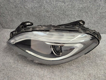 Laden Sie das Bild in den Galerie-Viewer, Frontscheinwerfer Mercedes-Benz W246 A2468207161 Xenon Links Headlight SCH1991356002wk