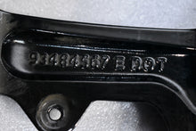 Laden Sie das Bild in den Galerie-Viewer, 1x Alufelge 17 Zoll 7.0&quot; 4x108 32ET 9348567 9833892680 Opel Corsa F Rim Wheel