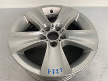 Load image into Gallery viewer, 1x Alufelge 17 Zoll 8.0" 5x120 30ET Glanz Silber 6790172 BMW F11 F06 F10 FEL7129943103hl