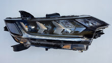 Laden Sie das Bild in den Galerie-Viewer, Frontscheinwerfer Mitsubishi Outlander ECM921-22E20 LED Rechts Headlight