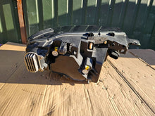 Laden Sie das Bild in den Galerie-Viewer, Frontscheinwerfer VW Id.5 Id.4 11B941035 Links Scheinwerfer Headlight SCH1890292393by