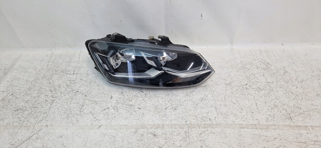 Frontscheinwerfer VW Polo Rechts Scheinwerfer Headlight SCH5898336243zc