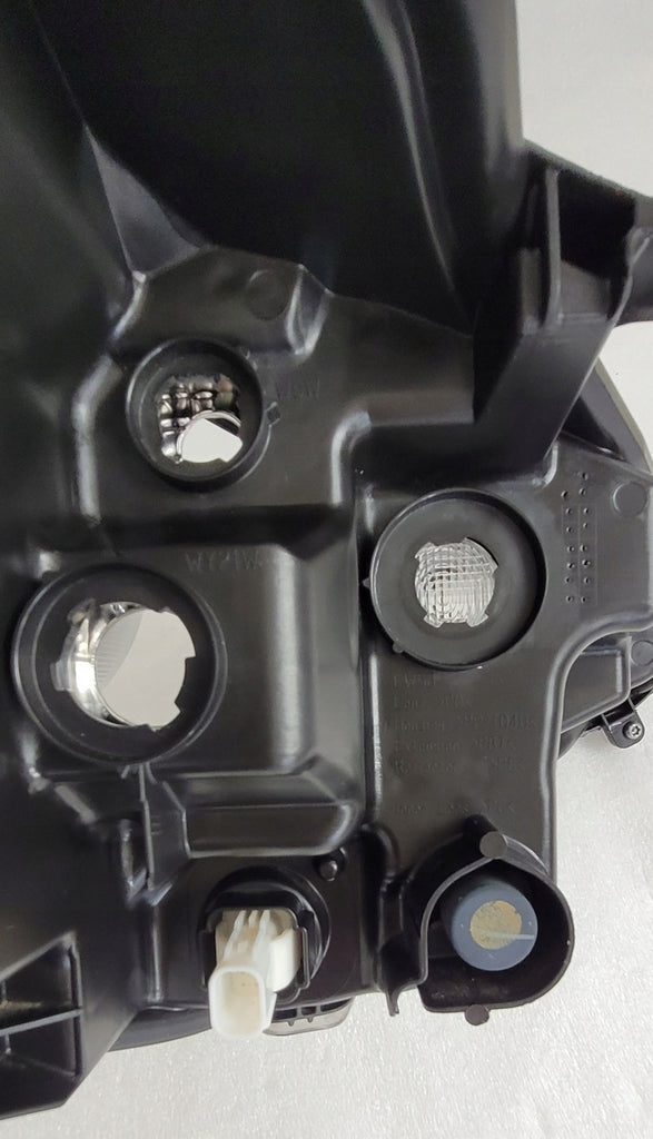 Frontscheinwerfer Toyota Yaris EUKO-6 Links Scheinwerfer Headlight SCH4487949765mh