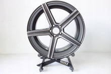 Laden Sie das Bild in den Galerie-Viewer, 1x Alufelge 20 Zoll 9.0&quot; 5x112 35ET Audi Rim Wheel