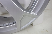 Laden Sie das Bild in den Galerie-Viewer, 1x Alufelge 17 Zoll 6.5" 5x112 38ET 83A601025AL Audi Q3 Rim Wheel FEL9238194376ya