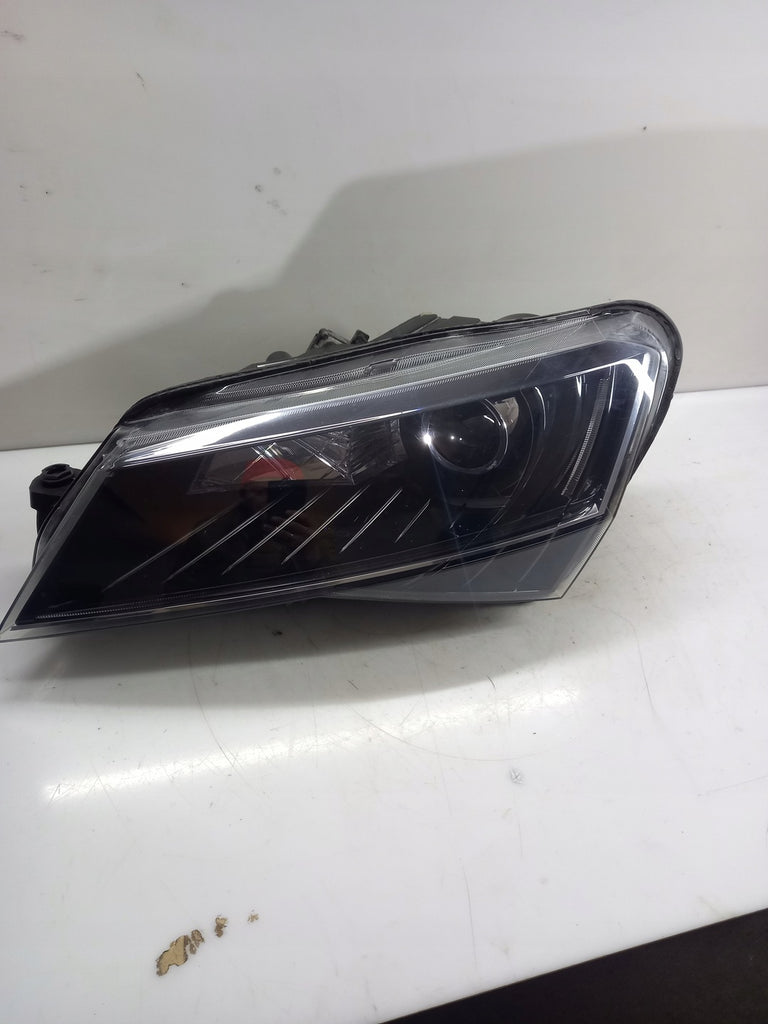 Frontscheinwerfer Skoda Superb III 3V1941015B LED FALSE Scheinwerfer Headlight SCH2502627007oj