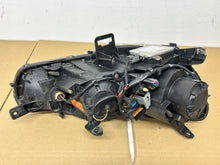 Laden Sie das Bild in den Galerie-Viewer, Frontscheinwerfer Mitsubishi Asx 8T0941006C Xenon Links Scheinwerfer Headlight