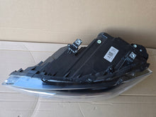 Laden Sie das Bild in den Galerie-Viewer, Frontscheinwerfer VW Polo 2G1941773 Links Scheinwerfer Headlight SCH8079799262wv