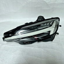 Laden Sie das Bild in den Galerie-Viewer, Frontscheinwerfer Volvo S60 II V60 Links Scheinwerfer Headlight SCH3924497114bn