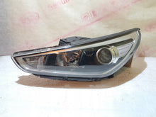 Laden Sie das Bild in den Galerie-Viewer, Frontscheinwerfer Hyundai I30 III 92101G4000 Halogen Links Headlight SCH3658897392yo
