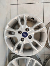 Laden Sie das Bild in den Galerie-Viewer, 4x Alufelge 15 Zoll 6.0" 4x108 E1BJ-1007-AA Ford Fiesta I Rim Wheel FEL1918764040wu