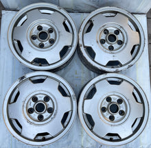 Load image into Gallery viewer, 1x Alufelge 15 Zoll 6.0&quot; 5x112 45ET Glanz 447601025D Audi Rim Wheel