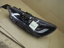 Laden Sie das Bild in den Galerie-Viewer, Frontscheinwerfer Ford Focus NX7B-13E015-CF Links Scheinwerfer Headlight