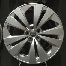 Laden Sie das Bild in den Galerie-Viewer, 4x Alufelge 19 Zoll 8.5" 5x112 20ET Glanz Silber 4M8601025 Audi Rim Wheel FEL9035847364eu