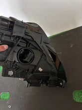 Load image into Gallery viewer, Frontscheinwerfer Audi Q2 81A941034 LED Rechts Scheinwerfer Headlight
