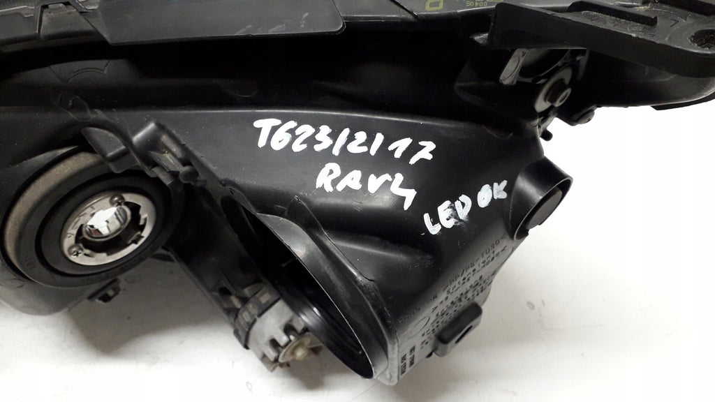 Frontscheinwerfer Toyota 4 LED Rechts Scheinwerfer Headlight