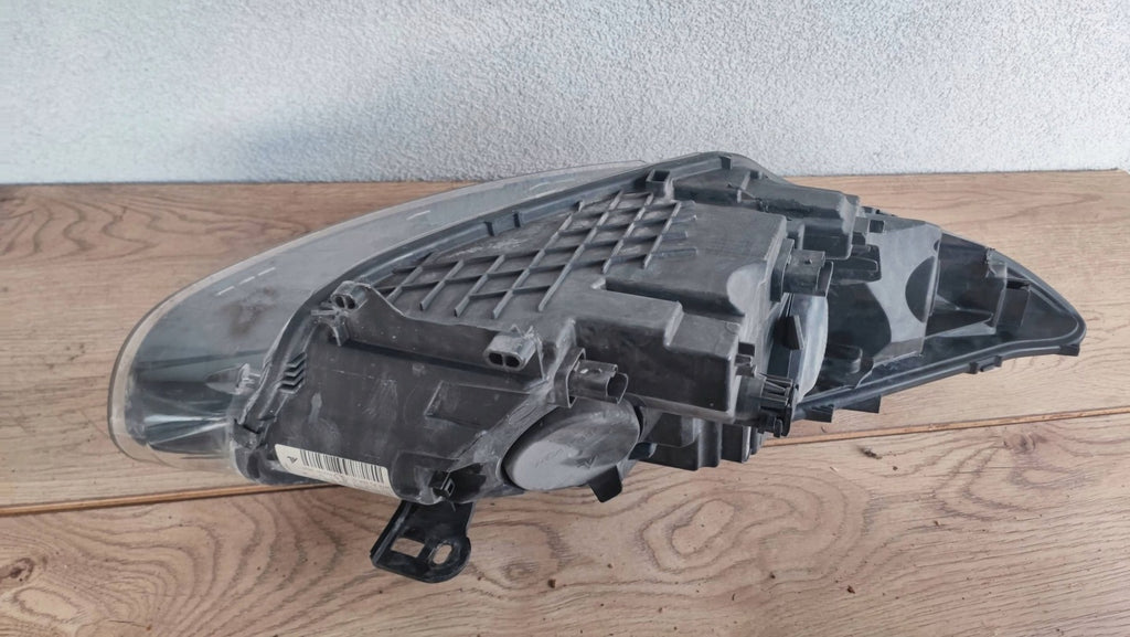 Frontscheinwerfer Renault Megane III 260605817R 030128820100 Vorderseite SCH7440180195hf