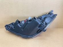 Load image into Gallery viewer, Frontscheinwerfer Toyota Yaris Rechts Scheinwerfer Headlight