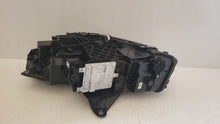 Laden Sie das Bild in den Galerie-Viewer, Frontscheinwerfer BMW Active Tourer U06 5A42244-06 LED Rechts Headlight