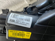 Load image into Gallery viewer, Frontscheinwerfer Hyundai Tucson 92101-D7201 LED Ein Stück (Rechts oder Links)