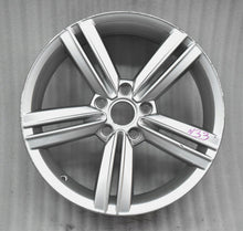 Load image into Gallery viewer, 1x Alufelge 17 Zoll 7.0" 5x112 43ET 5GD601025H VW Passat B7 Tiguan Rim Wheel FEL1491112674xa