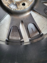 Laden Sie das Bild in den Galerie-Viewer, 1x Alufelge 17 Zoll 6.5&quot; 4x100 50ET Glanz Graphit AC4CH-T6 Nissan Micra Clio 1 V