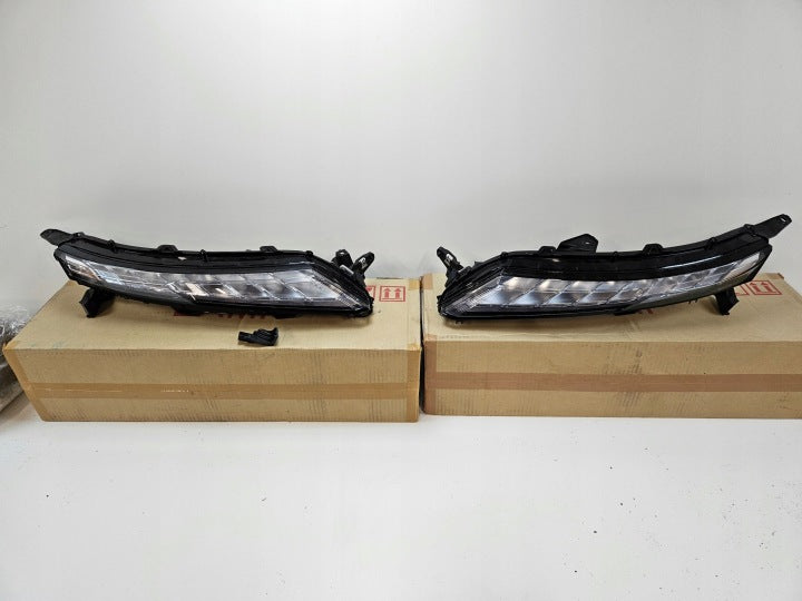 Frontscheinwerfer Mitsubishi Eclipse Cross EDM922-06010 Ein Satz Headlight SCH7191285206uz