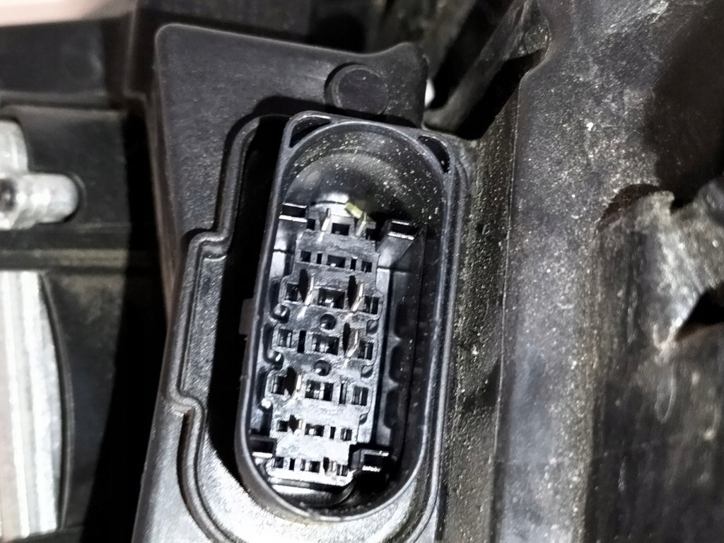 Frontscheinwerfer Skoda Fabia I 6VB941016A Rechts Scheinwerfer Headlight SCH3710600622jt