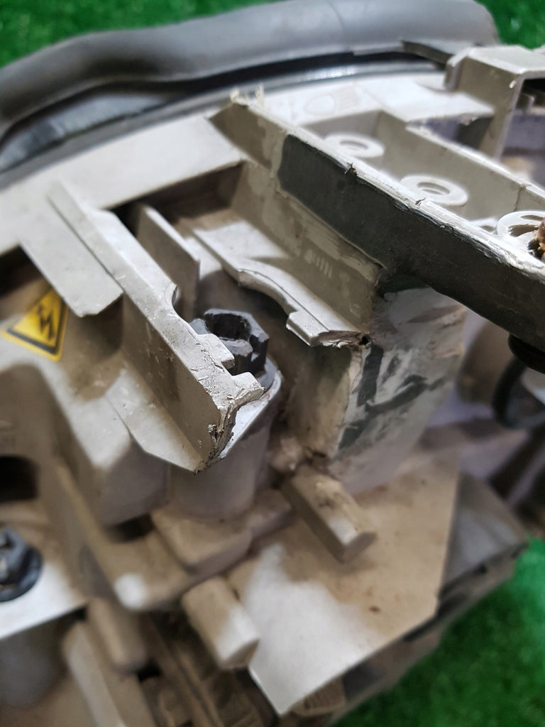 Frontscheinwerfer Mercedes-Benz W203 0301166276XXX 1307329088 Xenon Rechts SCH1037054565sd