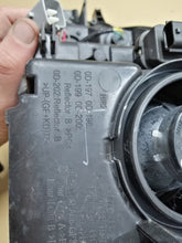 Load image into Gallery viewer, Frontscheinwerfer Toyota Yaris LED Rechts Scheinwerfer Headlight