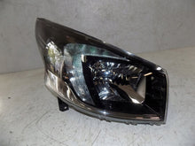 Laden Sie das Bild in den Galerie-Viewer, Frontscheinwerfer Renault Trafic III 1LE011565-185 260106627R Halogen Rechts