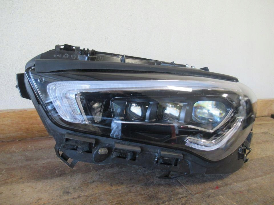 Frontscheinwerfer Mercedes-Benz Cla X118 C118 A1189068900 LED Links Headlight SCH8145976052bg