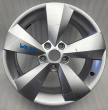 Load image into Gallery viewer, 1x Alufelge 17 Zoll 6.5" 5x112 49ET Glanz Silber 565601025J Skoda Kodiaq FEL6410864776ve