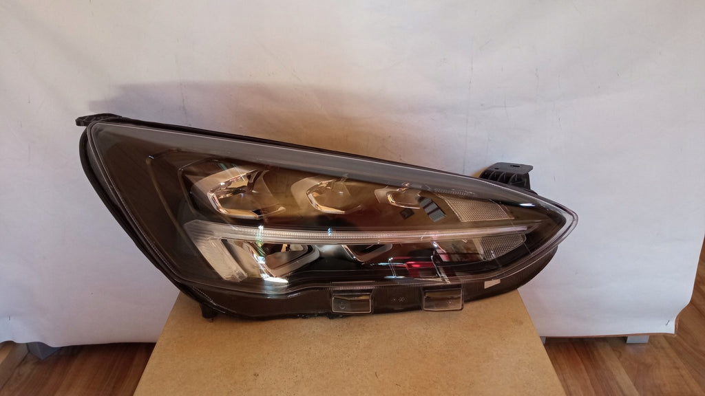 Frontscheinwerfer Ford Focus MX7B-13E014-EB LED Rechts Scheinwerfer Headlight