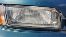 Laden Sie das Bild in den Galerie-Viewer, Frontscheinwerfer Mazda 323 IV Bg Rechts Scheinwerfer Headlight