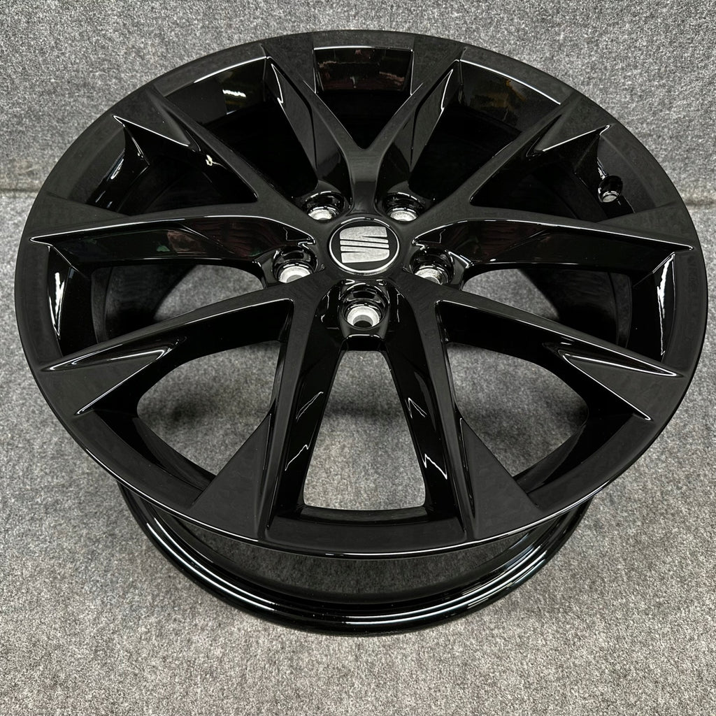 4x Alufelge 18 Zoll 7.5" 5x112 51ET Glanz Schwarz 5F0601025AA Seat Leon FEL2413924910qx