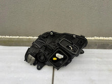 Laden Sie das Bild in den Galerie-Viewer, Frontscheinwerfer Mercedes-Benz W205 A2059066404 A2059066504 Full LED Ein Satz SCH3027187024jr