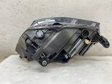 Laden Sie das Bild in den Galerie-Viewer, Frontscheinwerfer Skoda Fabia IV 6VB941016 Rechts Scheinwerfer Headlight SCH6823912994wt