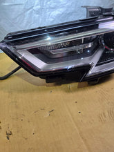 Laden Sie das Bild in den Galerie-Viewer, Frontscheinwerfer Audi A3 8V0941043E Xenon Links Scheinwerfer Headlight