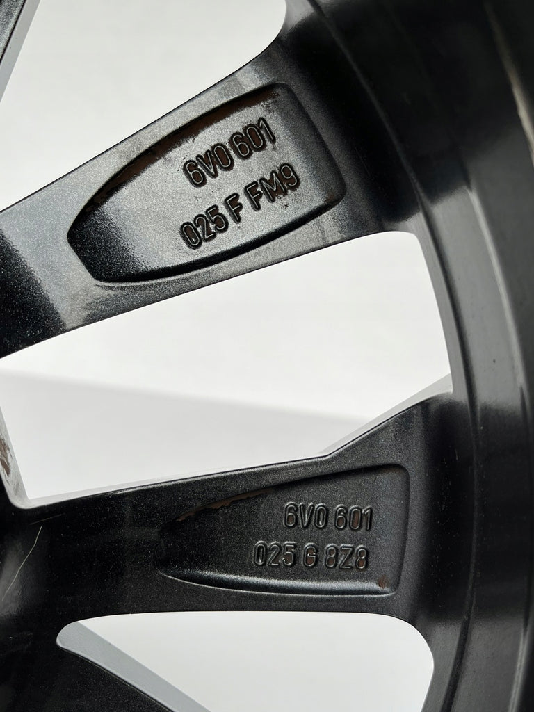 1x Alufelge 16 Zoll 7.0" 5x100 6V0601025F Skoda Rim Wheel