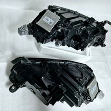 Laden Sie das Bild in den Galerie-Viewer, Frontscheinwerfer Skoda Octavia IV 5E4941016 Full LED Ein Satz Headlight SCH7907698306ge