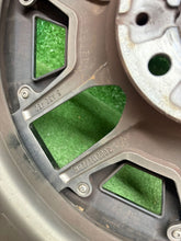 Laden Sie das Bild in den Galerie-Viewer, 1x Alufelge 19 Zoll 5x112 BMW 1 Rim Wheel FEL2003907060lm