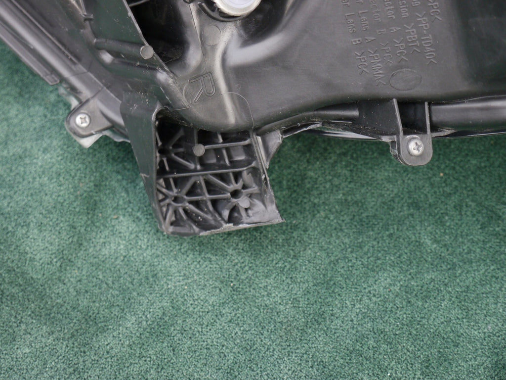 Frontscheinwerfer Toyota Yaris 81110-K0081 Full LED Rechts Headlight SCH1770833189li