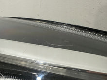 Laden Sie das Bild in den Galerie-Viewer, Frontscheinwerfer Ford Fiesta I ESI801-FORD Rechts Scheinwerfer Headlight SCH1926349762gc
