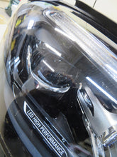 Laden Sie das Bild in den Galerie-Viewer, Frontscheinwerfer Mercedes-Benz W206 A2069060803 LED Rechts Headlight SCH1638769937ri