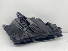 Laden Sie das Bild in den Galerie-Viewer, Frontscheinwerfer Skoda Superb III 3V1941015D LED Links Scheinwerfer Headlight