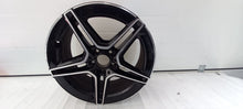 Laden Sie das Bild in den Galerie-Viewer, 1x Alufelge 19 Zoll 7.5" 5x112 A2474011500 Audi Glb Gla Amg Rim Wheel FEL9756161345vz