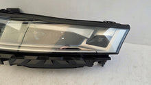 Laden Sie das Bild in den Galerie-Viewer, Frontscheinwerfer BMW IX I20 5A3CEA2-05 18072023 Laser Rechts Headlight SCH3995033714yp